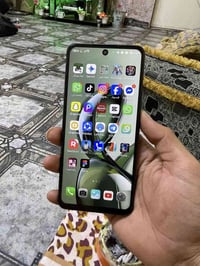 هوت ١١ اس • ١٢٨ • سد حديثه