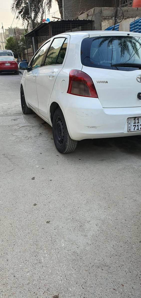تيويتا يارس 2008 خليجي
محركها 1500
بيها اربع قطعه صبغ كير ومحرك مكفولات تبريد شغال
سياره خير من الله
سياره باسمي ثاني يوم تحويل سنويه تنتهي بشهر ال10 و هزه بشهر ال11 
مكاني بغداد الدوره رايدها ب70ورقه وبيها مجال بسيط
***********
