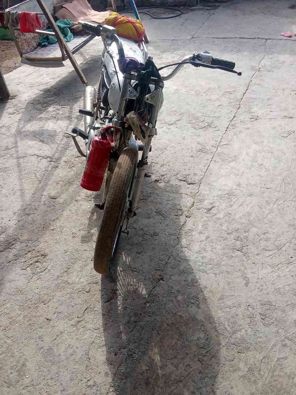 دراجه تايجر للبيع السعر 200 وبيها مجال 2017 دراجه اوراق ما بيها كلك وانا كفالها شود دراجه دبلاتها عوج وتمشي كل شي ما بيها وهندرها من ترقع حندر ينزل ينزل لي جوا يعني ورا ما تشتغل يبقى نازل يجوا شلون الخارط ***********
