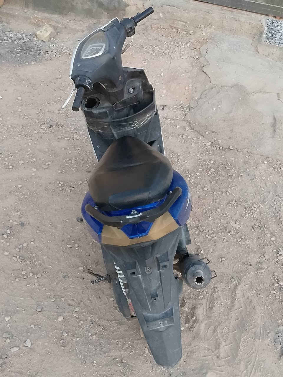 للبيع دراجة FS السعر 300 وبيه مجال حگ الجيه


**إذا كنت صاحب هذا الإعلان وتريد حذفه لأي سبب، رجاءا أرسل رسالة إلى الدعم الفني**