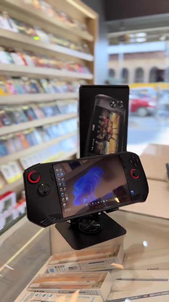 🎮 جهاز CLAW مستخدم جداً نظيف 💯 حالة ممتازة جداً 🧊 أداء قوي للألعاب والتطبيقات 📦 كامل مع العلبة 💰 السعر : 650,000 د.ع فقط ✅ ضمان فحص ✅ يتوفر توصيل لجميع محافظات العراق ✅ أقساط للموظفين والمتقاعدين لحاملي بطاقة الرافدين 📍 العنوان : المنصور - 14 رمضان - مقابل مطعم الساعة 📞 *********** ســافــا مــوبــايــل 📱
