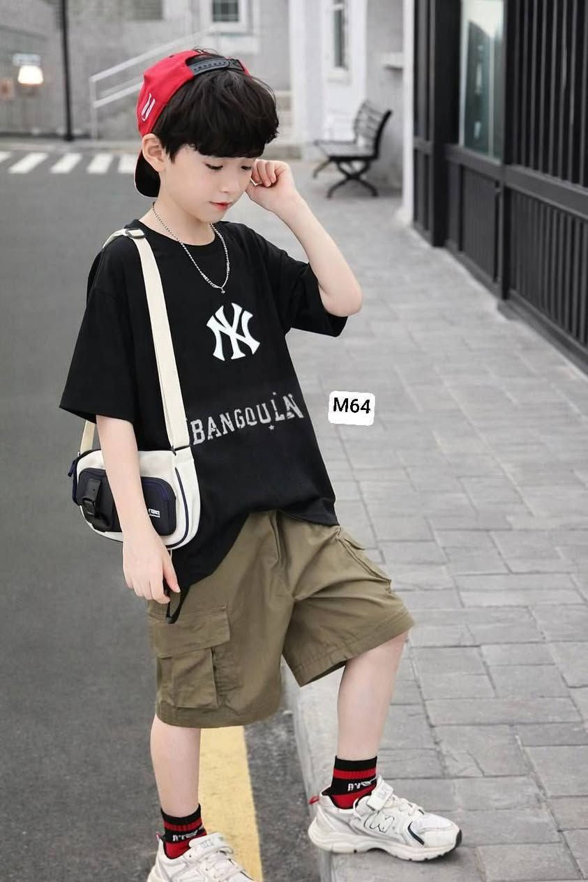 وصلت احدث واحلى الموديلات 
لاستقبال الصيف ب احلى ملابس واجود نوعيه
يمكن فحص القطع بوجود المندوب 
يمكنك أسترجاع او استبدال القطع بوجود المندوب فقط
توصيل داخل مجمع بسماايا الف 
بغداد ومحافظات ٥٠٠٠


**إذا كنت صاحب هذا الإعلان وتريد حذفه لأي سبب، رجاءا أرسل رسالة إلى الدعم الفني**