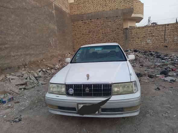 سلام عليكم راس الثور موديل 96 مكينه وگير خير من الله حداديه 50 /001 رقم بغداد السياره هاي الصور بيهه ضربه جهه الصدر سنويه صاقطه بل واحد وعشرين مكفوله من النقل وكص سعر 75 وبيها مجال ***********
