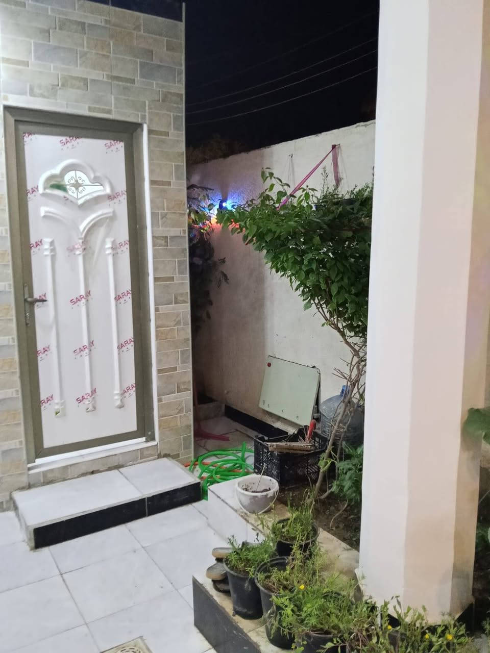 #اعـــــلان(144).

- بيت طابقين للبيع.
- الموقع الجبيلة.
- عرض الشارع 10 م.
- المساحة 150 متر.
- الواجهة 12 متر.

- الطابق الارضي. 

- غرفة منام. 
- صالة استقبال. 
- مطبخ صحيات. 

- الطابق الأول. 

- 3 غرف منام.
- غرفة صغيرة.
- صحيات. 

- السعر 325 مليون.

#شركة_دينار_العقارية.
ـــــــــــــــــــــــــــــــــــــــ
*********** 
*********** 

#عنوان_الشركة:- البصرة. الجنينة. حي الأندلس.. قرب اسواق بانـــــــــــــــدأ. 

#نستقبل_كافة_عروضكم_ما_عليكم_الا إرسال تفاصيل عقاركم على خدمة الواتساب(***********) .
