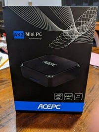 هذا هو كمبيوتر ACEPC AK2 Mini PC. يعمل بنظام التشغيل Windows 10 (64 بت...