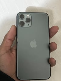 آيفون ١١ برو • شاشة مكسورة • بطارية ٧١٪