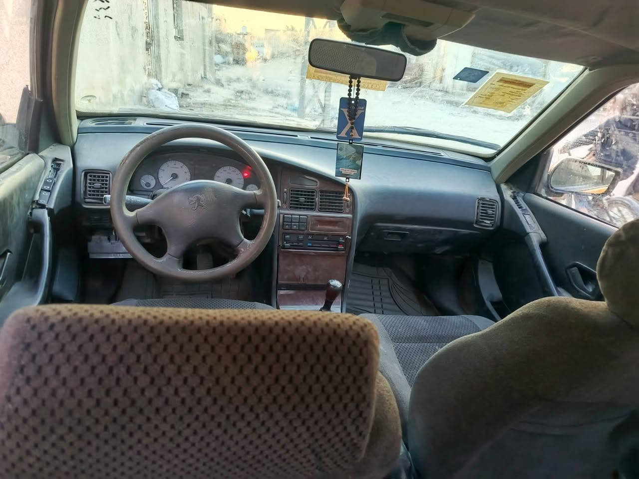 سلام عليكم بيجو بارص 15  سنويه نهاية ال 2026 رقمها ذي قار  بأسمي بيها باب عكس السايق مبدل وبنيد طاير نفسه باقي. مكينه تبخر فقط.
تخم تاير حداديه نص عمر باتري جديد كهربائيات كلها شغاله تبريد شغال لوحات جدد باقي ع الاستلام عِنـ.̷̷̸̷̐ـديّ  بيهن وصل مصفره هيئه وغرامات سياره توني محولها سعرها 32 وبيها مجال مكاني ناصريه. مركز الشراي يتصل *********** وتساب موجود
