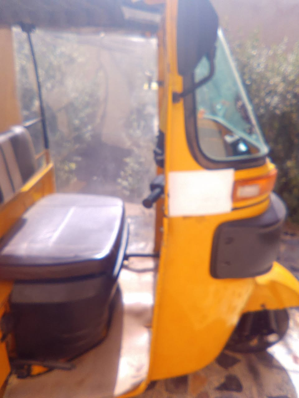 السلام عليكم حلوه موديل 20 قطر الصبح وما بيها شهر 11 تيك توك حلوه بلاديه محركه خير منه بالعافيه علي اخذها المكان قرب سيطره الشعب رقم الهاتف ***********
