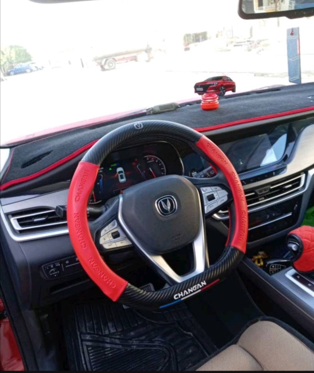 للبيع: شانجان CS35 Plus بمواصفات الشركة 🚗
​الموديل: 2020
​اللون: أحمر مميز 🔴
​المحرك: 1.6 Turbo (عزم وقوة ممتازة)
​المسافة المقطوعة: 85,000 كم
​نوع الوقود: بنزين (عادي)
​الأوراق: سنوية وهزة جديدة نافذة لغاية 2030 (رقم السليمانية الجديد)
​✨ أبرز المواصفات والميزات:
​نظام القيادة: قيادة ذاتية + 3 أنظمة قيادة (توفير الوقود ECO / عادي / Sport).
​الرؤية والأمان: كاميرات 360 درجة + حساسات أمامية وخلفية.
​الراحة والترفيه: شاشة لمس متطورة، بلوتوث، منفذ USB، نظام تشغيل عن بعد.
​التبريد: مكيف ثلج ❄️.
​الإضافات: فتحة سقف بانوراما، مرايات شفط كهربائية، تخم تاير جديد.
​🔍 حالة السيارة:
​الميكانيك: الكير، المحرك، والحدادية بحالة الشركة وعلى الفحص.
​البودي: السيارة مال بيت، نظيفة جداً (شخط إبرة مابيها).
​💰 السعر والموقع:
​السعر: 125 ورقة (وبيه مجال بسيط) 🤝
​الموقع: بغداد 📍
​📞 للاستفسار والتواصل مباشرة مع المالك:
​***********