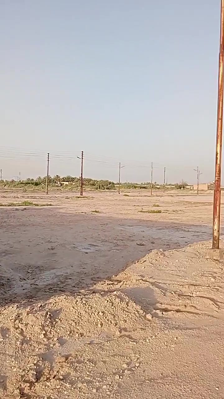 السلام عليكم اخوان مزرعه للبيع المساحه 400 البناءبلوك غرفه ومطبخ وقاعه وصحيات خارجيه خدمات كامله منطقة البوعظم الاستفسار على الرقم *********** او واتساب
