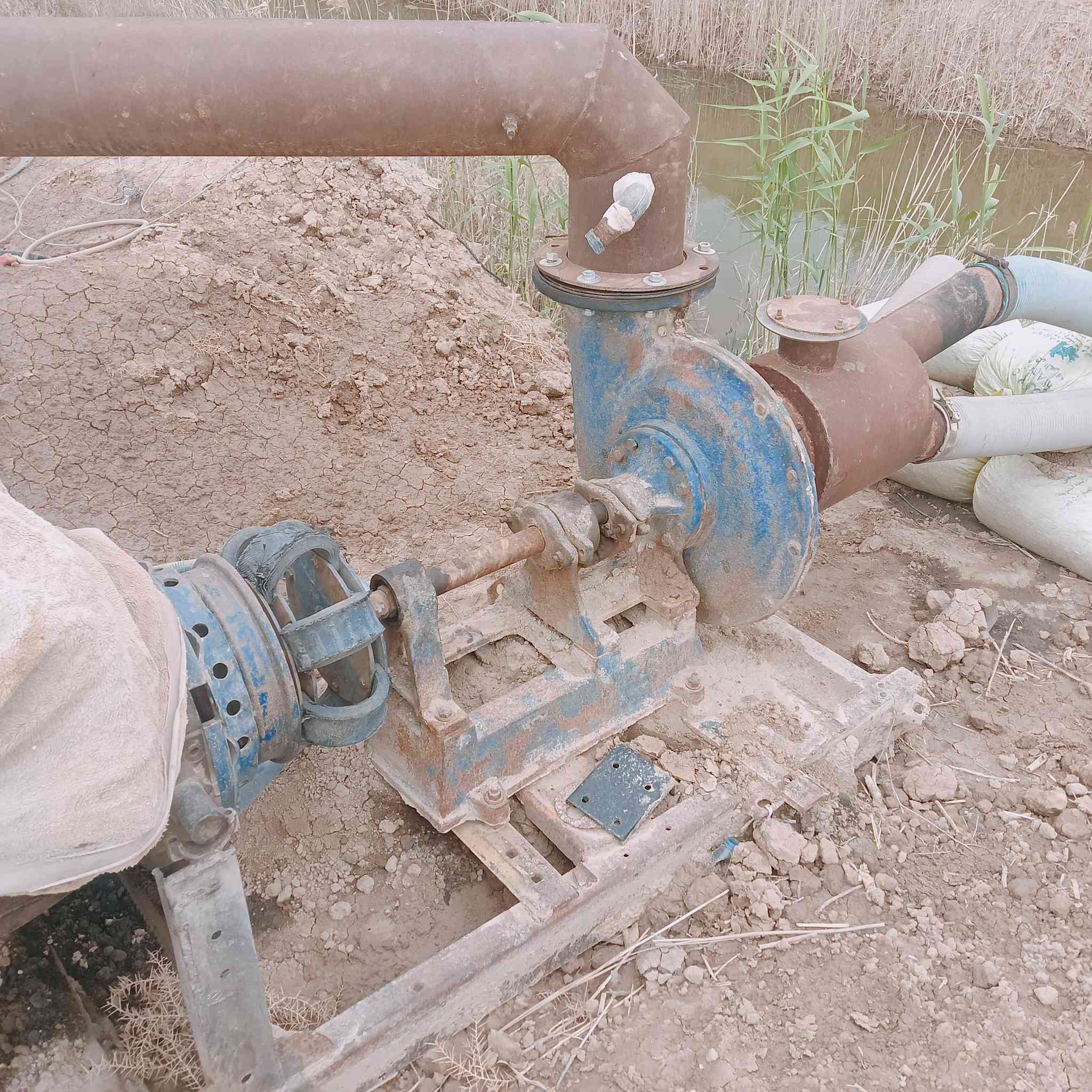 السلام عليكم كراز للبيع مكينه جداً نضيفه ***********
