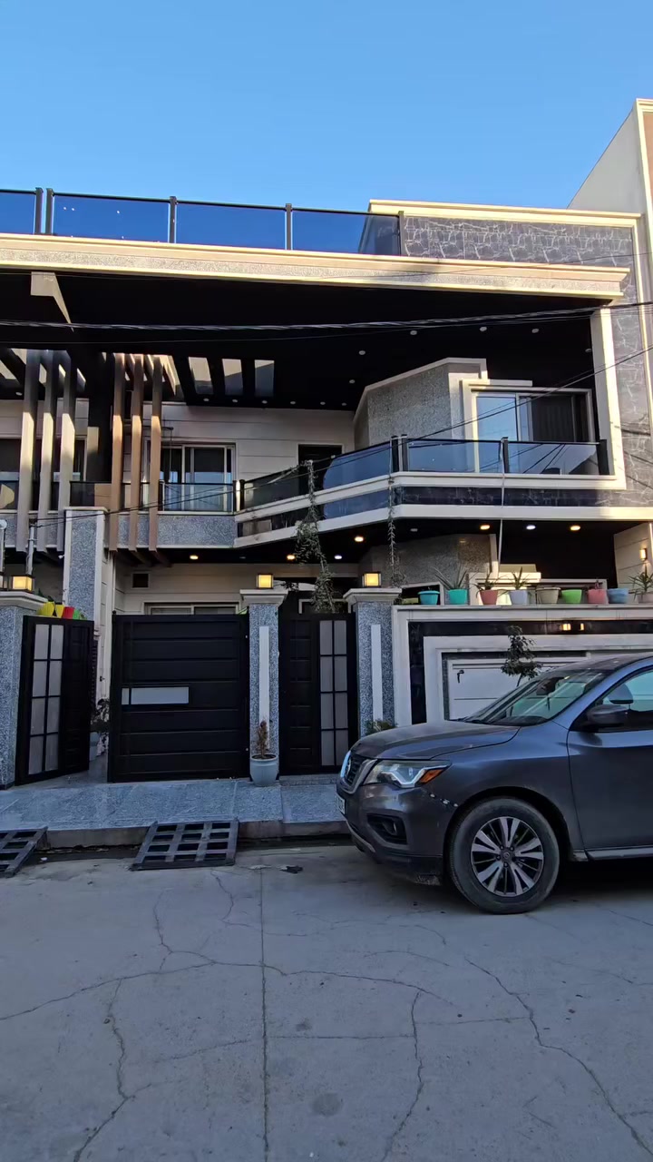 🛑 عروض مكتب الاستثمار للعقار  🏢

🛑 دار للبيع في حي الفلاح الثانيه خلف الملعب الأولمبي جمعية 
     ضفاف دجله .

🛑 مساحة الدار ( 200 ) متر طابقين بناء حديث .

🛑 مساحة الواجهه ( 10 ) متر .

🛑 اتجاه الدار غروب .

🛑 سند الدار جمعية ومعاملة البلديه مسلم فيها كرت 📜 .

🛑 الطابق الاول يتكون من :
      كراج + استقبال + هول داخلي + مطبخ حار و بارد + غرفة نوم 
      عدد ( 2 ) + صحيات  + مناور اناره .

🛑 الطابق الثاني يتكون من :
      هول موزع + غرف نوم عدد ( 3 ) + صحيات + سطح ناصي و 
      عالي .

🛑 للاستفسار عن السعر وباقي التفاصيل اكثر الاتصال على الأرقام 
      التاليه او مراجعة المكتب في مزارع زيونه :

     ***********        /        ***********

🛑 اضغط على زر المتابعه ليصلك كل ما هو جديد من عروضنا  .

🛑 عنوان المكتب الموصل /  مزارع زيونه المقابله لحي الفلاح الثانيه    
      قرب مولدة مزارع زيونه .

🛑 نستقبل كافة عروضكم التجاريه والسكنيه والزراعيه والجمعيات .
