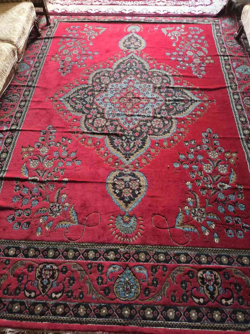 اثاث للبيع في منطقت رابرين باقي التفاصيل على هذا الرقم ***********
