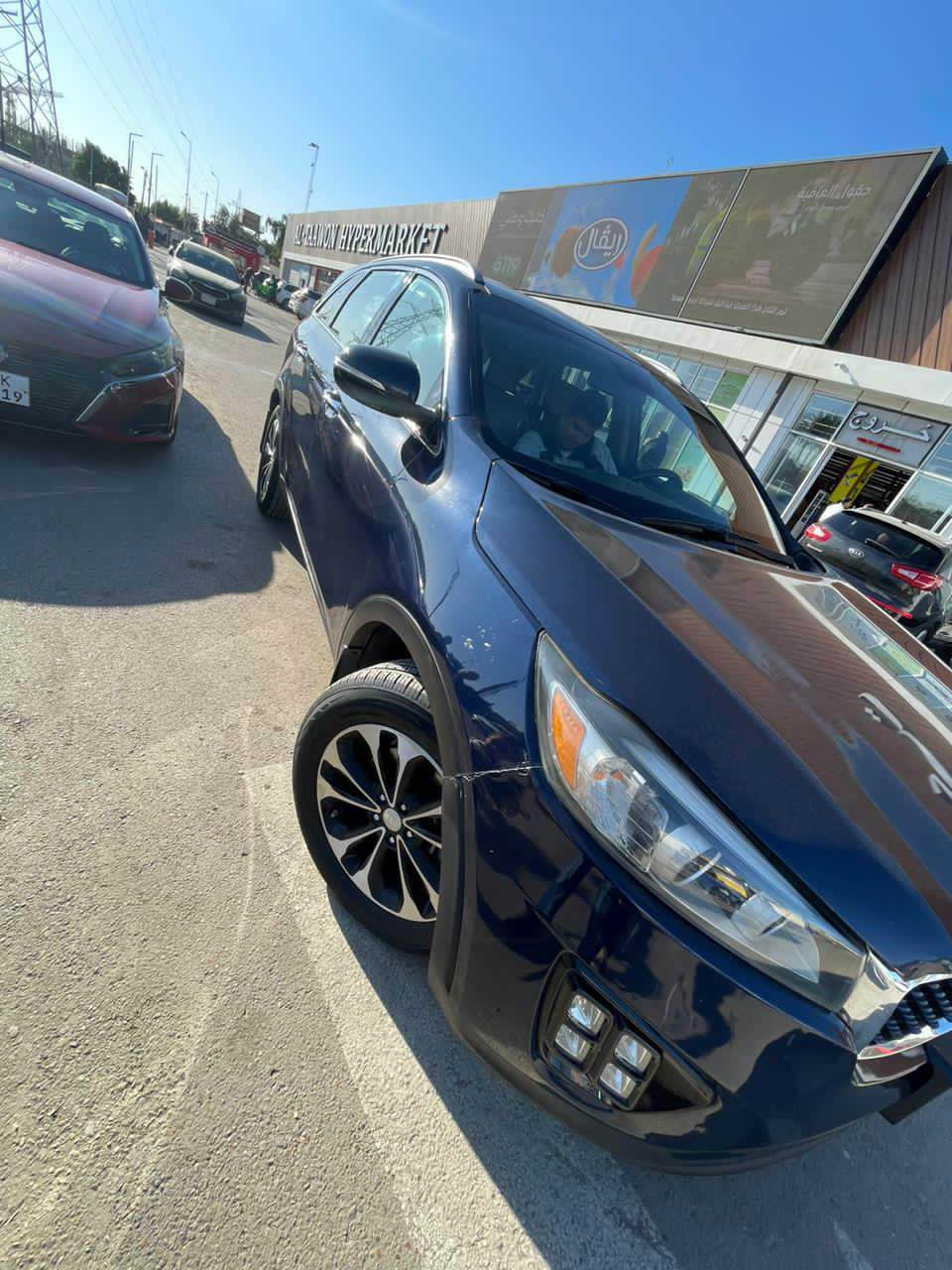 سورنتو 2017 وارد امريكي 
حادثه فقط شبر بل بنيد سياره جديده 
وجاهزه من كلشي براغي نقص ما بيه 
محرك 4 سلندر 5 راكب 
رقم اربيل جديد بسمي شخصيا 
اي استفسار. اتصل *********** 
عنوان بغداد  السعر 154 مال بيع رجاء الي تعجبه يتصل 
اي استفسار اتصل واني حاضر صور حادث وسونار موجود بغداد, العراق
