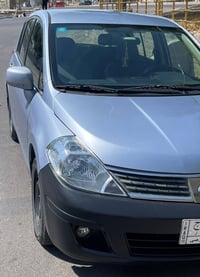 نيسان فيرسا 2009 وارد امريكي رقم بغداد بأسمي حادثها جاملغ وباب جهة الس...