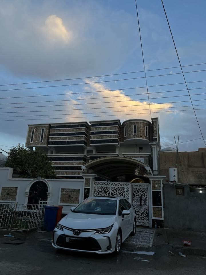 كورلا  2024  (ساز  ) خليجي 🦅 بانزين فقط ياباني
 
🚦رقم  اربيل بسمي تحويل مباشر ) 
فول موصافات مكفوله كفاله عامه

المواصفات…..🖍️
           🧭            ماشيه   55الف

  
محرك 1800 بانزين
بصمه + دخول ذكي
 نظام الترحيب عند الاقتراب  
حساس استشعار عند الاقتراب
تبريد قطعتين 
نظام القيادة (سبورت + عادي)
كيجات ديجتل شاشه 
شاشه نفكيشن + كامره خلفيه دواره
 حساسات امامية+خلفية
مانع نزلاق

 شحن USP واير ليس 📲
تبريد بيانو شاشه 
اشاير مري 
مري شفط 
شباك كروم خليه 
ويل كب حجم 16 عدد5
حساس اطار + حساس لايت عالي وناصي اوتو + حساس مطر 
تحكم سترين كامل 
 العنوان📍 بغداد 
 السعر 193 $ 💵 وبيه مجال  
.
بغداد عالرقم  ***********☎️
