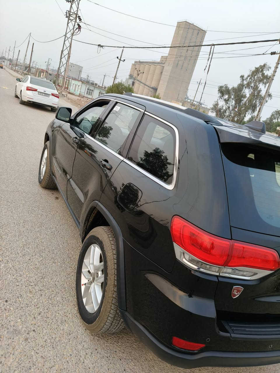 السلام عليكم جيب لاريدو 2017 كلين تايتل بيه تقرير مياه شرط تعمل وتسير سيارة على وضع الشركة كفالة عامة حتى الدعاميات بدون ضربة ولا صبغ ولا تبديل سيارة جديدة وبرغي نقص مابيه السعر 180وهاذا رقمي مكاني ديوانية 
*********** مواصفات نص فول 
بصمة +كامرة خلفية+حساس 
تشغيل عن بعد 
شاشة جبيرة 
شفتات ستيرن 
اطفاء ذاتي+توقف ذاتي رقمه بغداد باسمي السعر 180مكان السيارة الديوانية واي ستفسار اتصل ماجاوب خاص ***********
