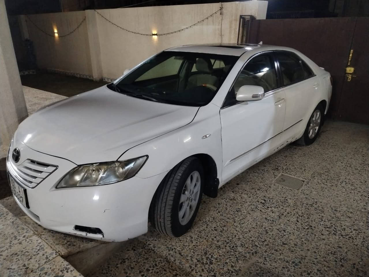 السلام عليكم
كامري 2009 خليجي

رقم بغداد  جديد انكليزي. تحويل مباشر ثاني يوم 

سنويه جديده

تبريد قطعتين 

تحكم ستيرن

فتحة سلايت 

داخلها صاج 

 كأمره خلفيه

برده خلفيه بلادي

حجم محرك المرغوب 2400

السياره مصبوغه حزام

مكان السياره تكريت القادسية 

السعر  106 وبيها مجال 

رقم الاتصال  ***********
