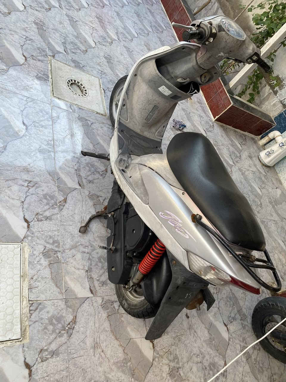 السلام عليكم
دراجه ماكس قجمه قبل شهر طالعه من الحاويه انضف من الصوره سعر 850
‭٠٧٧٥ ٨٤٩ ٤٩٠٧‬ ‭
