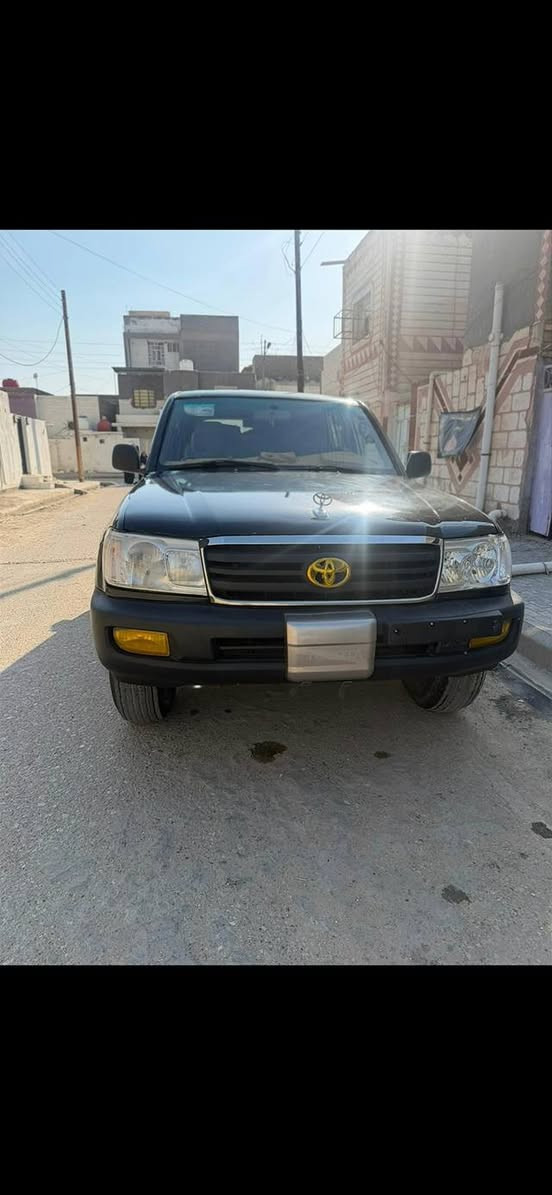 السلام عليكم
تويوتا لاندكروزر 
موديل 2004  أصل 
مزاد وزارة الداخلية تترقم محافظة صلاح الدين 

السياره  جاهزة شرط مكينه وكير وحداديه وتخم تاير بالون 
علما ان اللون الأصلي ابيض 
ومصبوغه صبغ عام اسود
السعر 85 وبيهة مجال
المكان السماوه المركز
مكلف بالنشر اتصل عل رقم 
***********
***********
