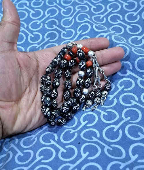 يسر حجازي قديم 
ثلث 33 (( فواصل فضه كركوشه فضه ))
وزن سبحه صافي 39 غرام((  ناعمه كفيه ))

………… تواصل خاص السعر والتفاصيل 
او تواصل واتساب او على رقم ***********

مكاني الناصرية الحبوبي مركز المحافظة 
يوجد توصيل كافه محافظات العراق. 🚛
