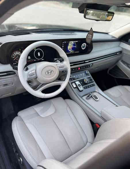 السلام عليكم 
هونداي بلسايد 2023
فول مواصفات 
محرك 6 سلندر 3800
ماشيه 23 الف
السياره بيهه صبغ صفحة السايق +صفحة الصدر 
بجم بلادي ماملعوب بي بدون ايرباك 
سياره جاهزه بدون اي نقص 
السعر 238 بدون رقم
***********
