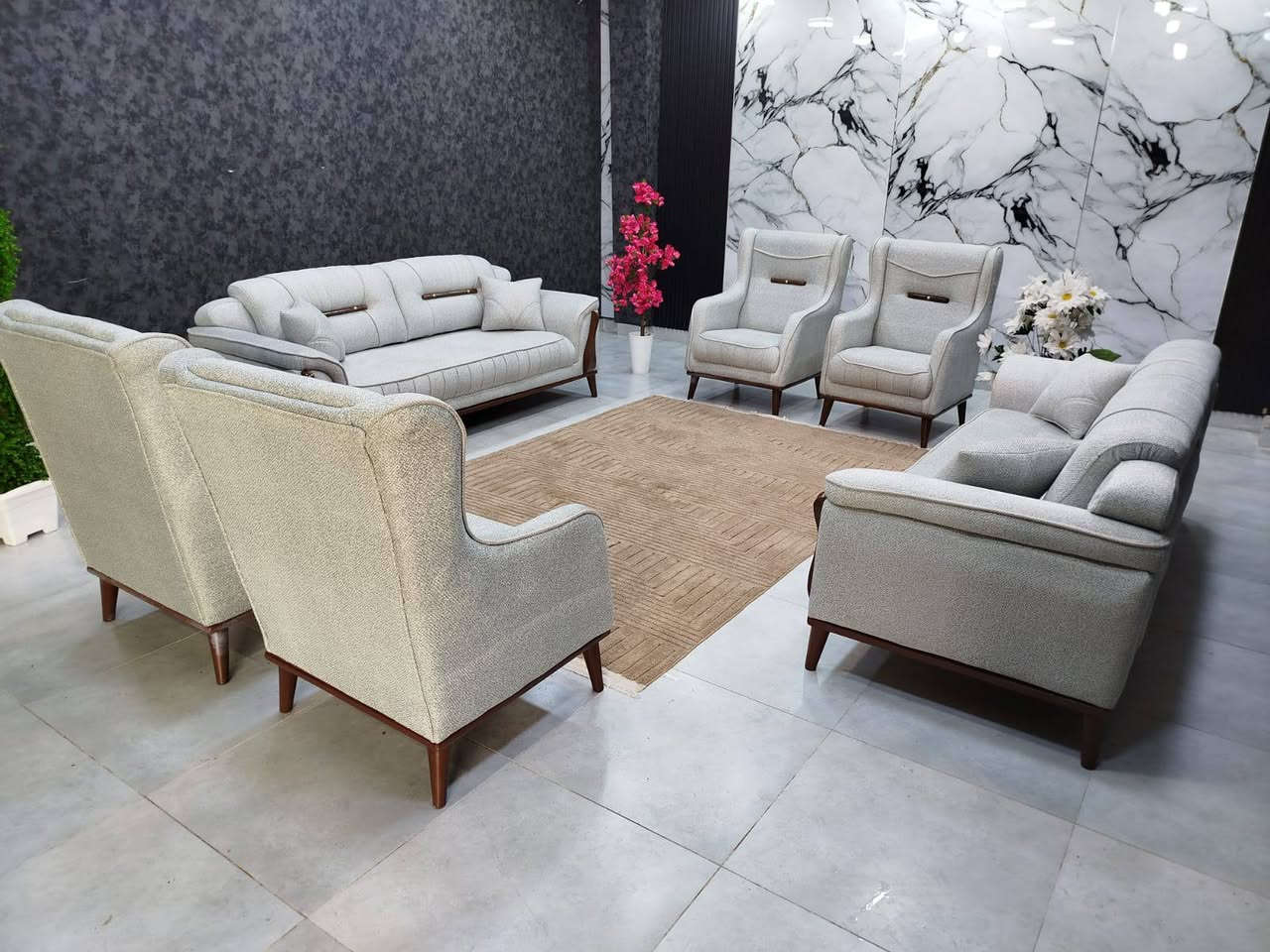 🔥 موديل الصدف الأصلي — فقط مليون و١٥٠ ألف
🚚 توصيل مجاني لكل المحافظات 

💥 10 مقاعد فخامة حقيقية
💥 سفنج سوفت طبي = راحة ملكية
💥 قماش خاول ثقيل وفاخر
💥 ألوان متعددة — تختار على ذوقك

⚠️ الكمية محدودة جدًا — أول ما يخلص، انتهى العرض

📩 احجز الآن قبل ما ترتفع الأسعار
إذا تريد فخامة حقيقية… هذا العرض إلك! 👑🔥

للحجز والاستفسار 
***********
