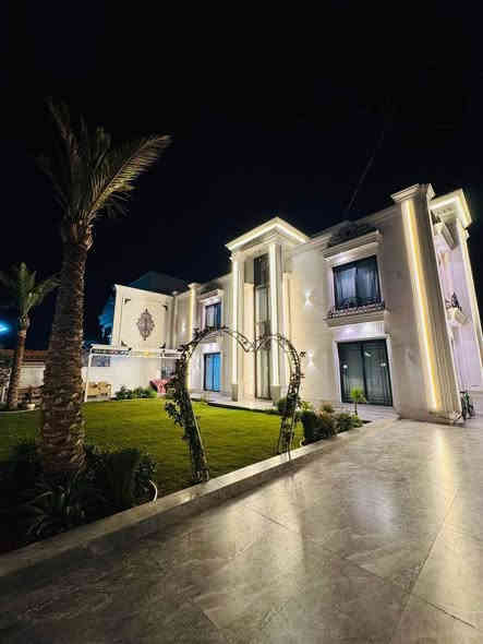 فيلا فاخرة ومؤثث كامل و جميل جداً  فول کوالیتي  VIP للبيع 
في مجمع لاوان ستي 
 
مساحة 400 متر- طابقين 

يتكون من :- 6 غرف نوم |  3 سویت | 3 استقبال | 2 مطبخ حار و بارد | 
مجموعة صحية  5
حديقة و كراج تسع 3 سيارات 
العنوان :- اربيل لاوان ستى 
الكهرباء 24 ساعة 
ماء 24 ساعة 
تبريد مركزي 
تسجيل باسم اي شخص يحمل الجنسية العراقية
للتواصل 📞
***********
***********
**************
في حال لم يتوافق العقار مع رغبتكم او لم يكن بقدر امكانيتكم زوروا موقعنا على تلكرام للتصفح على اكثر عدد من العقارات المتوفرة 
https://t.me/httpsmohamedrealeste أربيل
