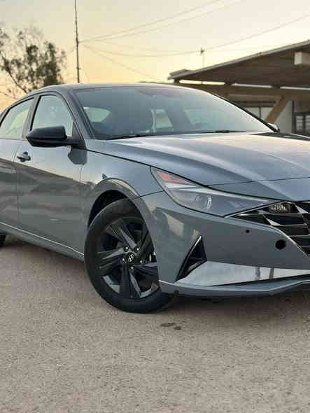 السلام عليكم 
النترا موديل 2022 
SEL 
مواصفات
بصمه + بصمه ابواب + صندوق بصمه وفتح عند الاقتراب  + تشغيل عن بعد 
حساسات امامي خلفي جانبي + نقطة عمياء 
رادار امامي توقف تلقائي اوتو بريك تحديد مسار + قيادة آليه 
تبريد منفصل ومعروفة مواصفات ال SEL محركها 2000 دوش
ماشيه 62 الف كيلو السياره نضيفه وممتعوبه 
بيها صبغ باب خلفي عكس السايق والجاملغ الورا بارد بس يحتاجله حار وصبغ حته يرجع بلاد 
والبنيد بي طخه بسيطه ومدكوك بارد ومكحل باب السايق بي طخه قبل يومين صارت ملعبت بيها اله تركز بيها يلا تشوفها سعرها 159 وبيها مجال
مكانها ساحة مظفر  ***********
