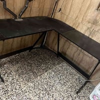 ميز حرف L • مستعمل • ما بيه كسر