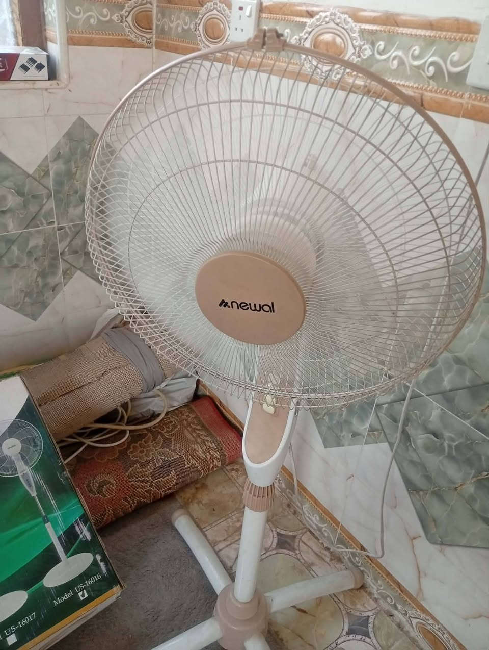 مراوح عموديه وحده جديده بكارتون
ثانيه إستخدام شهر واحد فقط حله شارع ١٠٠ 
سعرهن ب٦٠ الف 
***********
