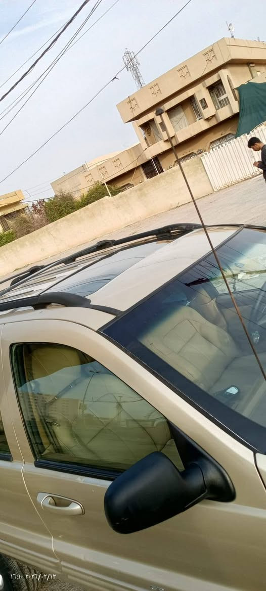 سلام عليكم مكان سياره كركوك  رقم اربيل سنويه هزه وفحص جديد.س نويه لحد 31  بسمي شرط تحويل سياره دفع رباعي
جيب شيروكي لمتد موديل 2000 ...8سلندر 4700بدون اي حادث كير محرك جديد
بيها 3 قطع صبغ بدون دواخل فول فول تبريد ثلج..كراسي كهرباء تدفئه..سيدي جنجر. مع مضخم صوت بلادي. سياره على وضع شركه  سعرها 70 وبيها مجال  للاستفسار *********** كركوك, العراق
