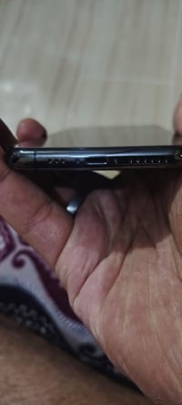 ايفون 11برو للبيع الجهاز مبدل بطارية اصلية مال جهاز تفصيخ وكسر بالشاشة...