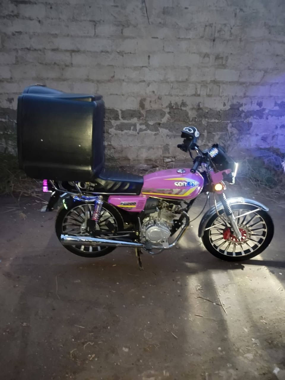 السلام عليكم دراجه سونلنك موديل 25 دراجه بعدهه جديده مكاني بغداد رايدهه ب750 وبيهه مجال حك الجيه هاي ارقام واتساب ورصيد
*********** ***********
