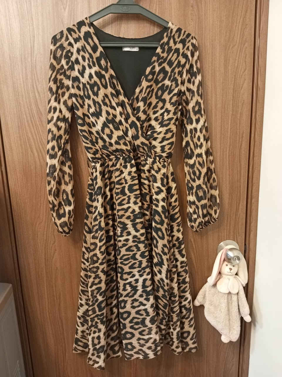 فساتين اعمار محير سعر القطعه ٥ و٨


**إذا كنت صاحب هذا الإعلان وتريد حذفه لأي سبب، رجاءا أرسل رسالة إلى الدعم الفني**