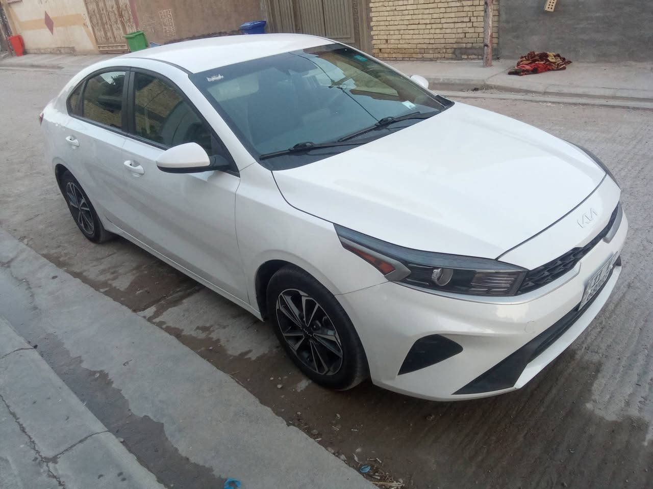 سلام عليكم فورتي 24 شهداء بغداد سياره حلوه بس جاملغ امامي ***********
