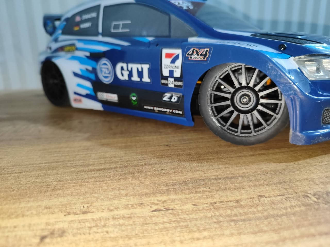 الله ايساعدهم
ZD RACING RX12 
قطعة من النوادر بيهة  (نضام جايرو)
سرعة تصل الى 80KM 
الي حاب يسأل عنهة يتفضل خاص .


**إذا كنت صاحب هذا الإعلان وتريد حذفه لأي سبب، رجاءا أرسل رسالة إلى الدعم الفني**