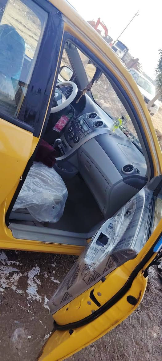 سلام عليكم
للبيع بي واي دي ٢٠١٥

مواصفات فول بصمه فتحه كير اوتوماتيك
جاهزه السياره

السعر ٥٠

للاستفسار ***********
العنوان ديوانيه
