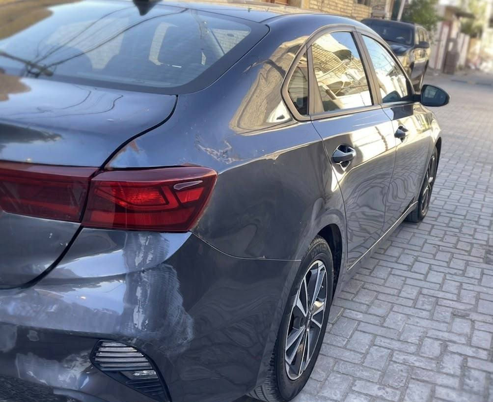 من رخصت الادمن
فورتي 23 ماشيه 22 
مكفوله من الصبغ فقط تبديل قبق جنطه 
السعر 145 بيها مجال 
مكان بغداد 
***********
