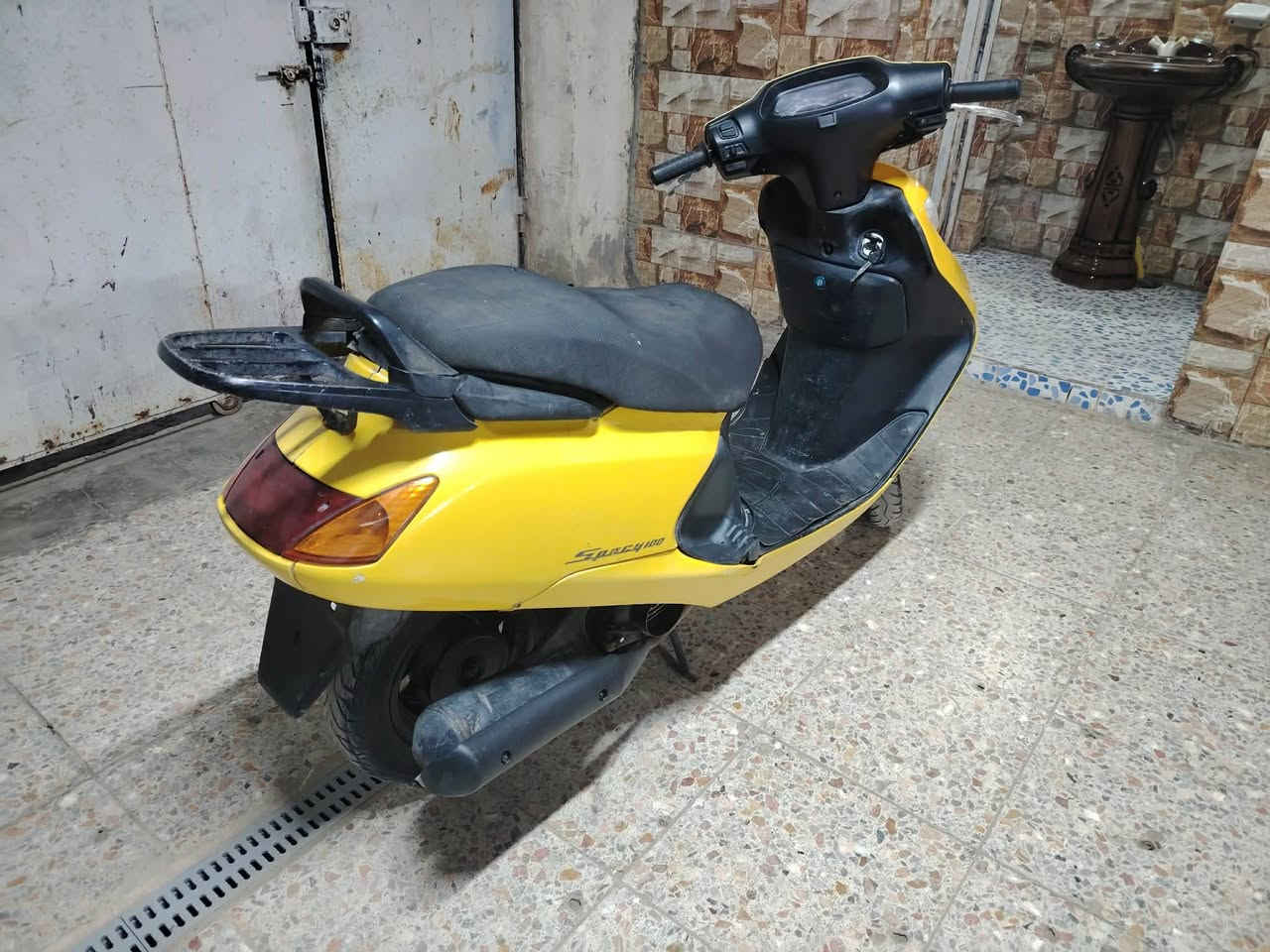 سبيسي ياباني كفرات اصليه  مكينه رايمر ناعمه كابريتر جديده شلعه معدل السعر 550 مكاني كوت فلاحيه ***********
