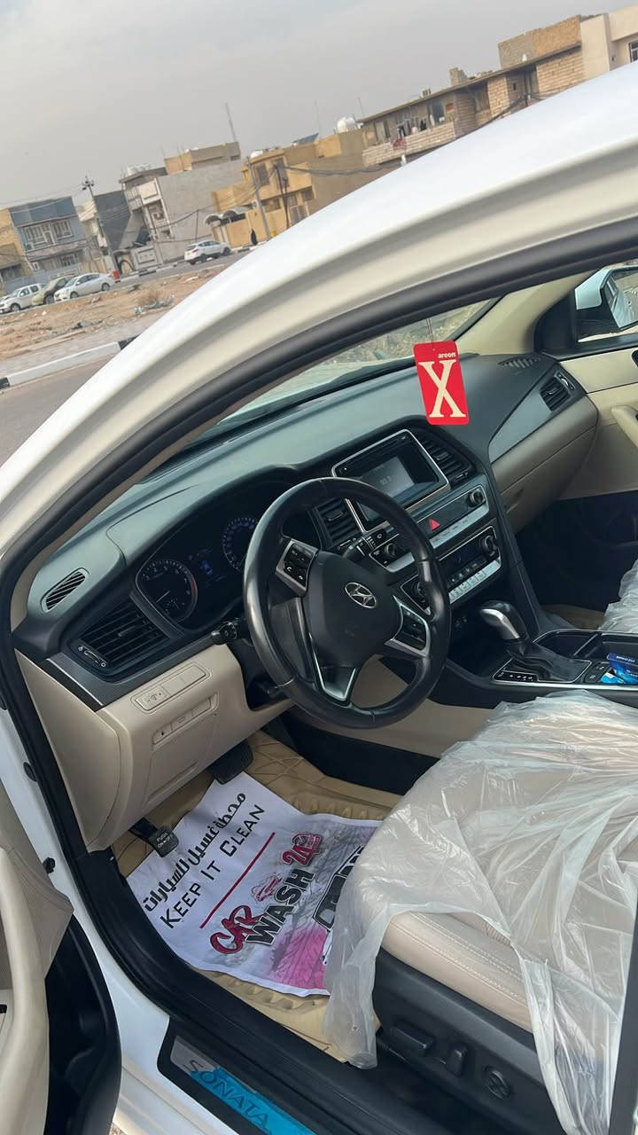 هونداي سوناتا ❤️
2019
خليجه كفاله عامه شرط
عده رصعات بسيطه 
ماشيه 62 km
فول موصفات خنك 
2400 دوش 
سياره رقم سليمانيه بسمي لل30 تنتهي
السعر 180 بيه مجال 
مكاني كربلاء *********** كربلاء, العراق
