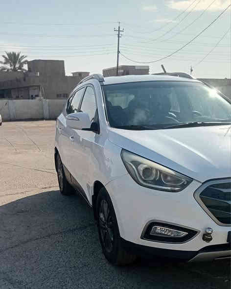 HONDY TUCSON..2014.2.0
هواندي توكسان 
٢٠١٤ 
محرك + كير بشرط ٢٠ دوش 
السياره: بسمي شرط تحويل و الغرامات المرورية 
المواصفات :
شاشه وكامير 
تحكم ستيرن 
كشن جك 
تبريد قطعتين 
 ويل كروم 
اشاره فى مراه 
#السعر : ١٣٥ $ بيها مجال 
#الاتصال: *********** _ ***********
#العنوان: الموصل _ الحمدانية الحمدانية
