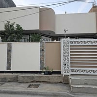 شارع ٨٠ • ٢٠٠م • ٢ غرف