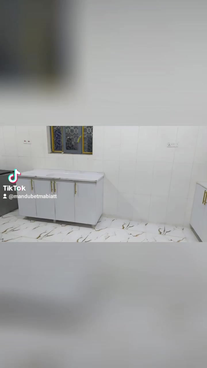 الاسعا حسب القياس اكو متر ونص واكو مترين  واكو ثللث امتر 
والسنك متر ونص


**إذا كنت صاحب هذا الإعلان وتريد حذفه لأي سبب، رجاءا أرسل رسالة إلى الدعم الفني**