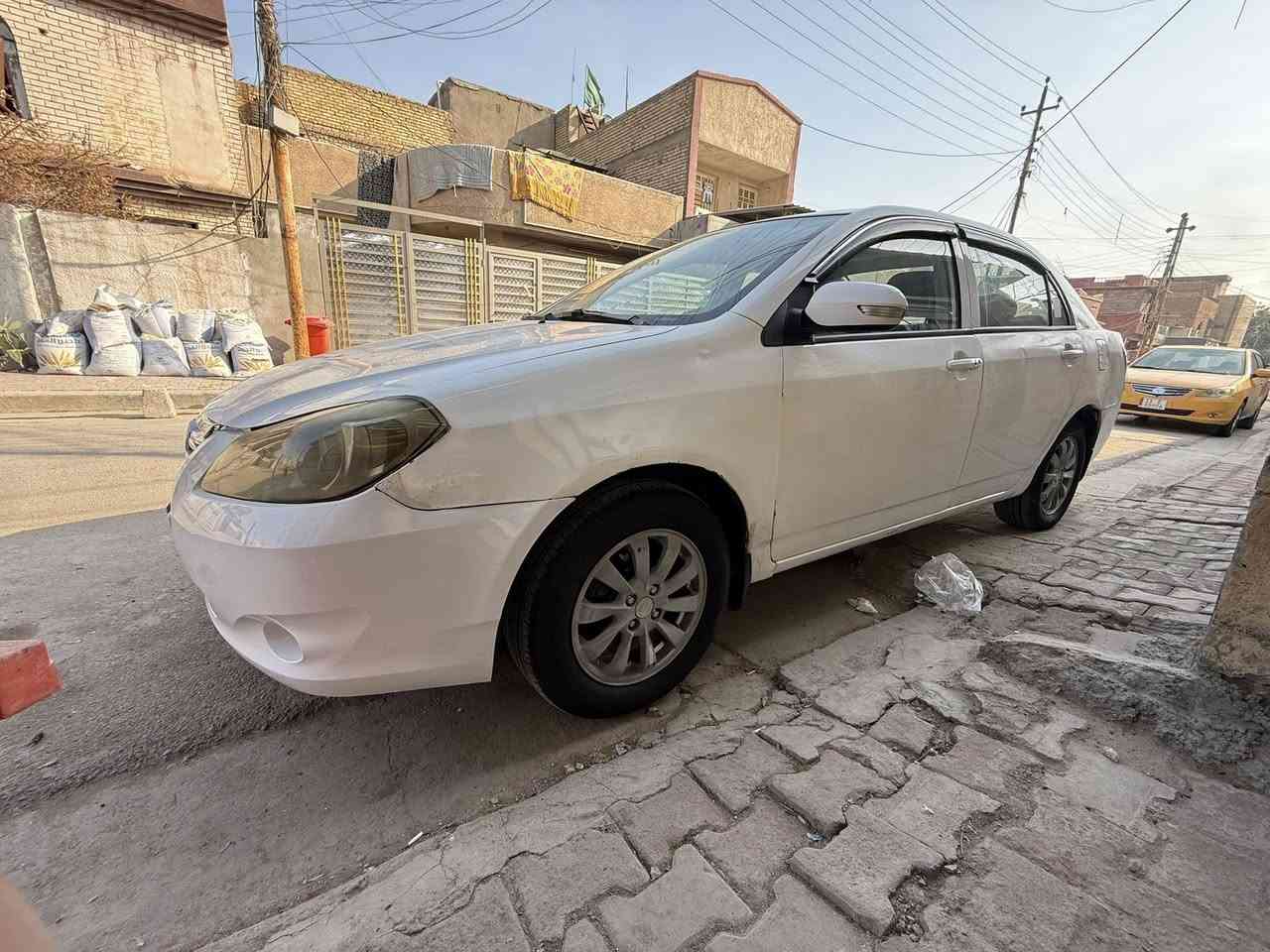 السلام عليكم BYD.  D3  2013 مكفوله كفاله عامه من ضربه ومن صبغ ومن تبديل وجراد كير عادي المرغوب  ماشيه 81 سياره جديده صدر تخم تاير كير محرك تبريد كله جديده سياره حلوه مناقصها شي ان شاءالله فول مواصفات فتحه  بصمه  كشن جلد كير عادي سياره جديدن وحلون سعرها 58 وبيها مجال حك الجيع رقم بغداد ومكاني بغداد رقمي 

‭0776 609 5788‬
