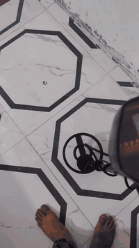 السلام عليكم جهاز كاشف المعادن للبيع واذ رقمي ***********
