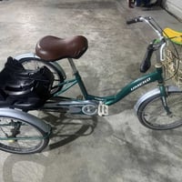 بايسكل ياباني حجم ٢٠  اخو جديد نظيف كلش ناقصه سله خلفيه بس سعر ١٤٠ الف...