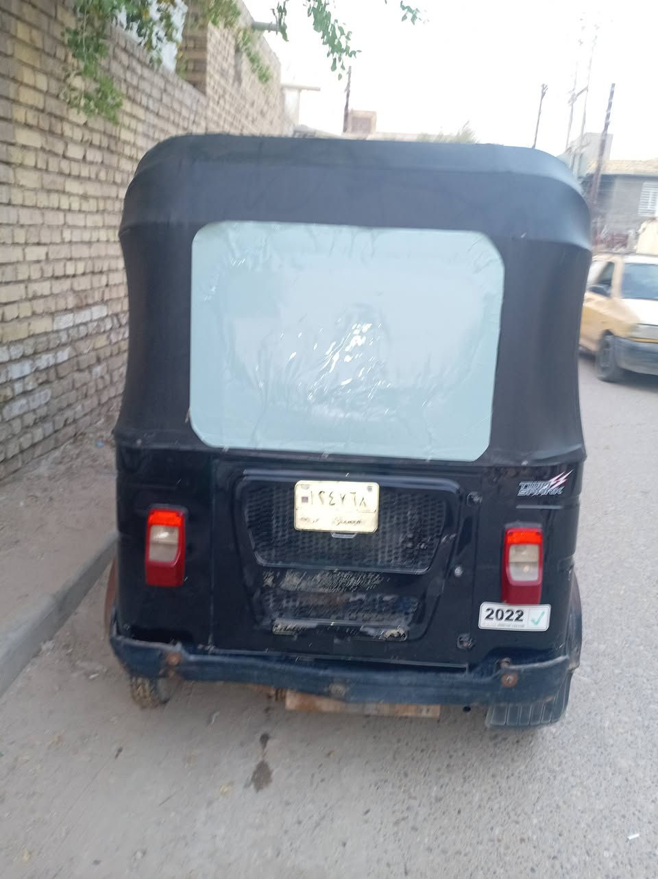 للبيع موديل22 رقم باسمي مابيها ضربة فقط مكينة مبدل بوش وبستم الاتصال ***********
