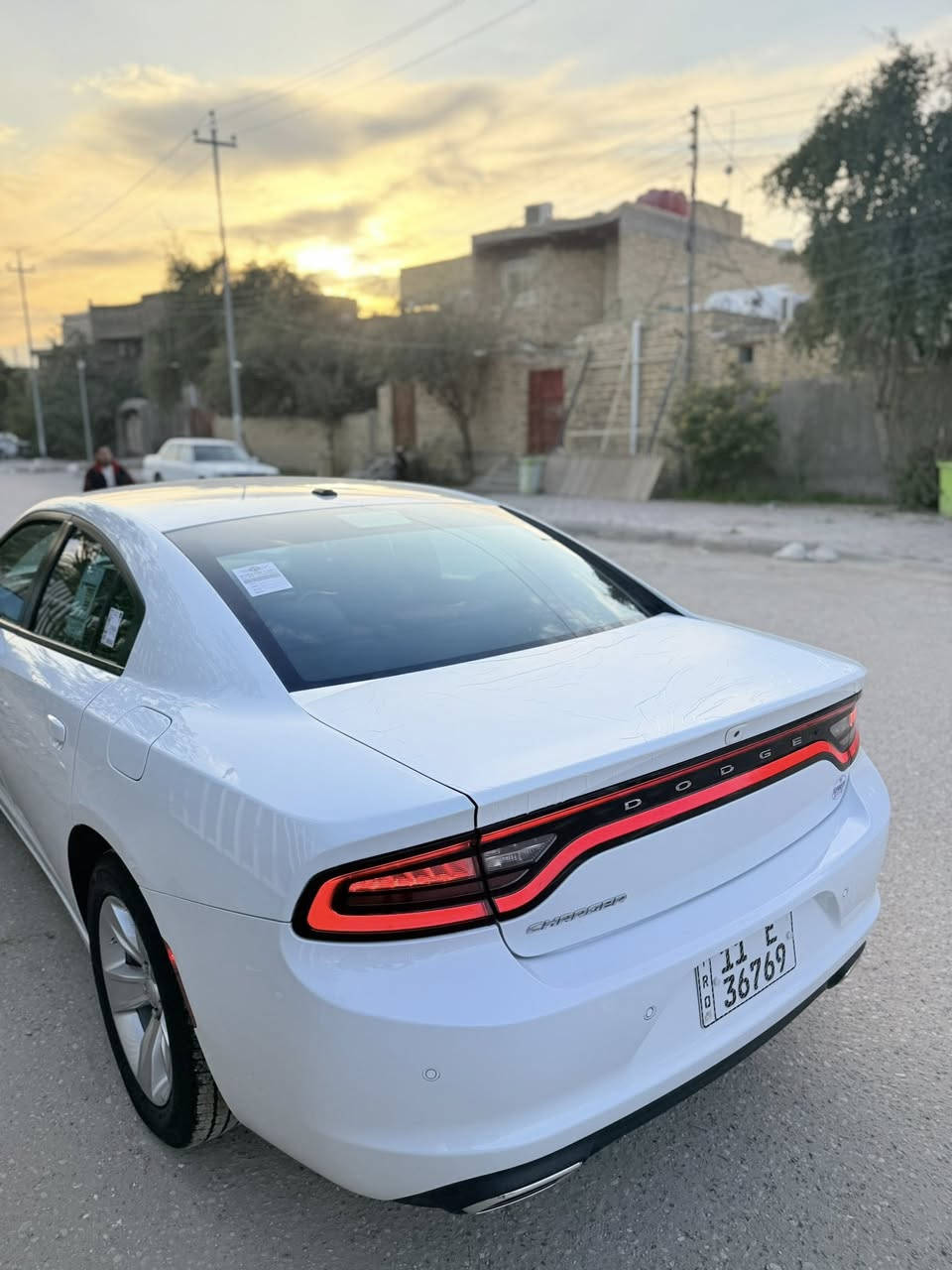 السلام عليكم
دوج شارجر 23 خليجي وكاله هارلم كفاله عامه 

رقم بغداد ماشيه 20m بوضع الوكاله

موصفات السياره sxt

السعر 295 وبيه مجال

ناصريه مركز

***********
