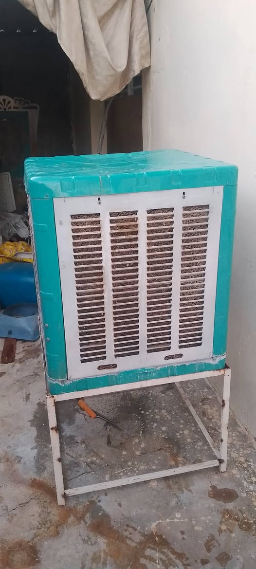 مبرده للبيع اي عيب مابي جنرال بس من جوه بيه مزروف اصغير يصيرله حل سعره 75


**إذا كنت صاحب هذا الإعلان وتريد حذفه لأي سبب، رجاءا أرسل رسالة إلى الدعم الفني**